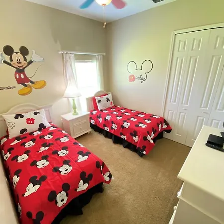 Spacious Family Escape 2 Masters Pool Hot Tub Pool Table & Bbq - 2 Miles Disney-3